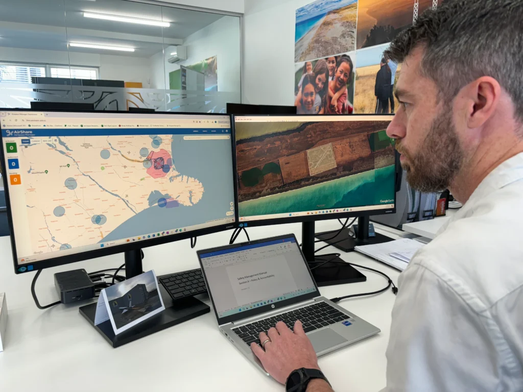 Tāwhaki NAC Aerospace Project Manager John Mann uses the AirShare UTM to gain a picture of airspace activity at Tāwhaki.